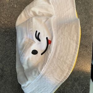 RARE! NEVER WORN! Snapchat bucket hat - exclusive for Snap partners